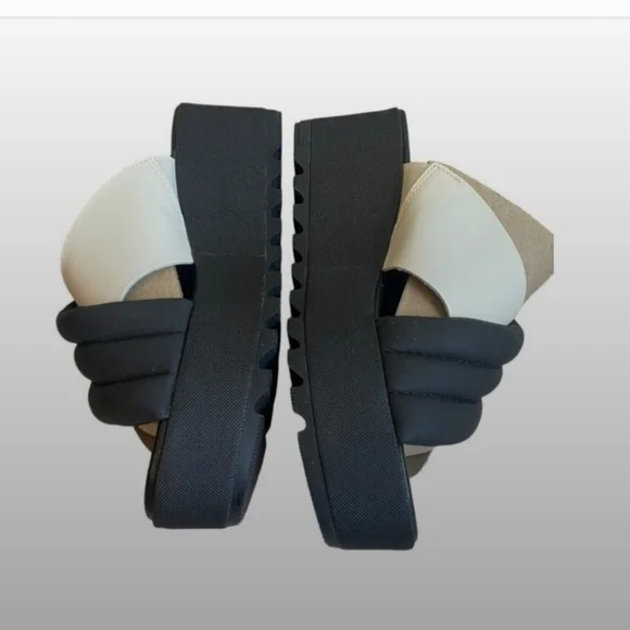 Rare Sorel Womens Cameron Platfom Puff Mule Black & White - Picture 2 of 9